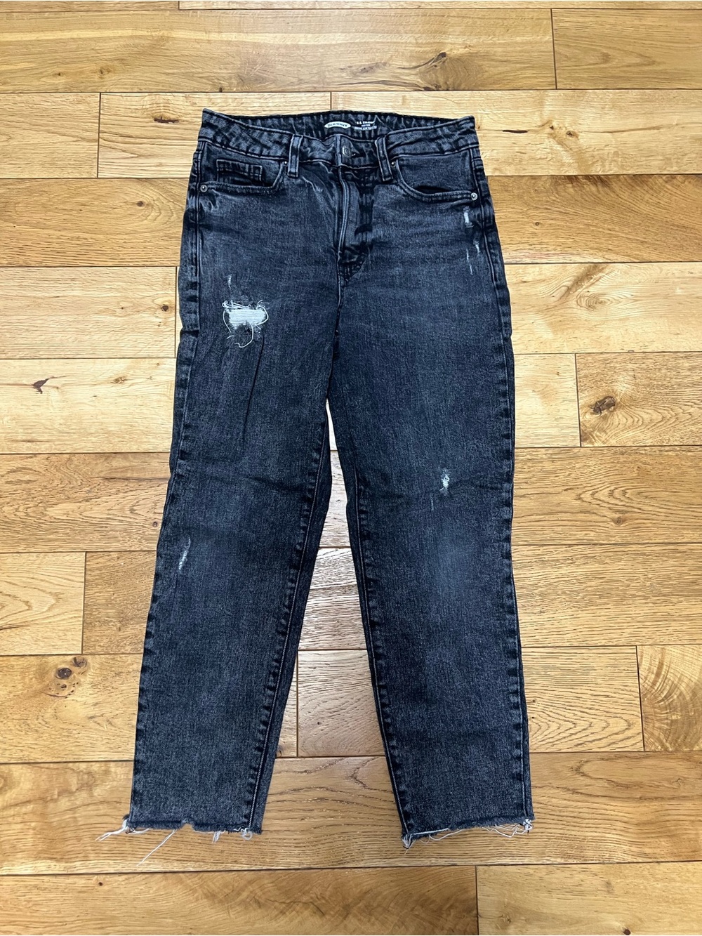 Old Navy Black Washed Straight-Leg Jeans High rise with Distressed Details size4